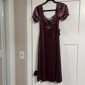 Violet velvet All in Favor midi dress new‎ with tags* puff sleeve